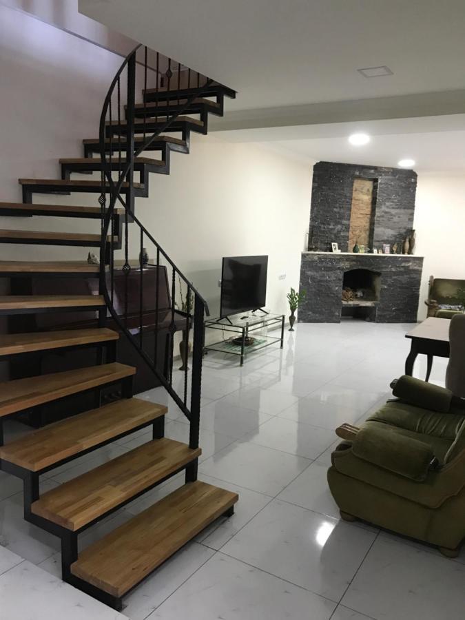 Friendly House Hotel Ахалцихе Екстериор снимка