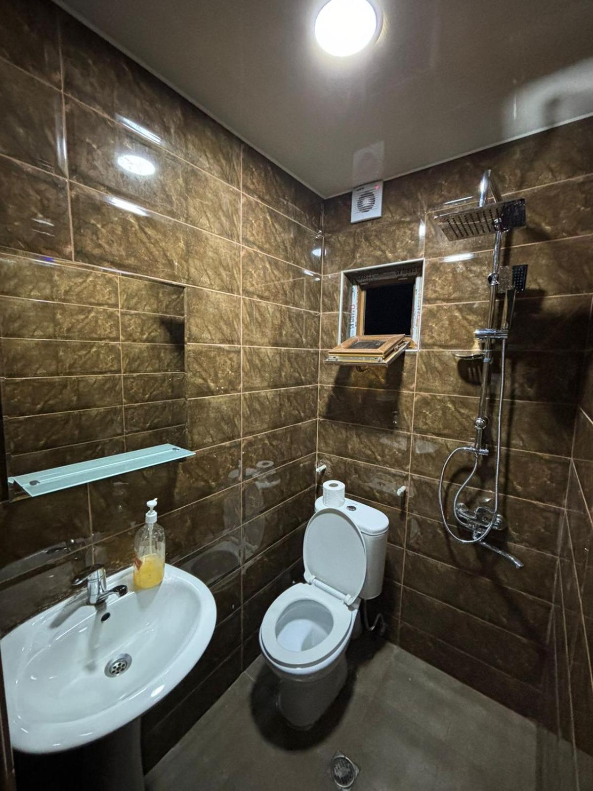 Friendly House Hotel Ахалцихе Екстериор снимка